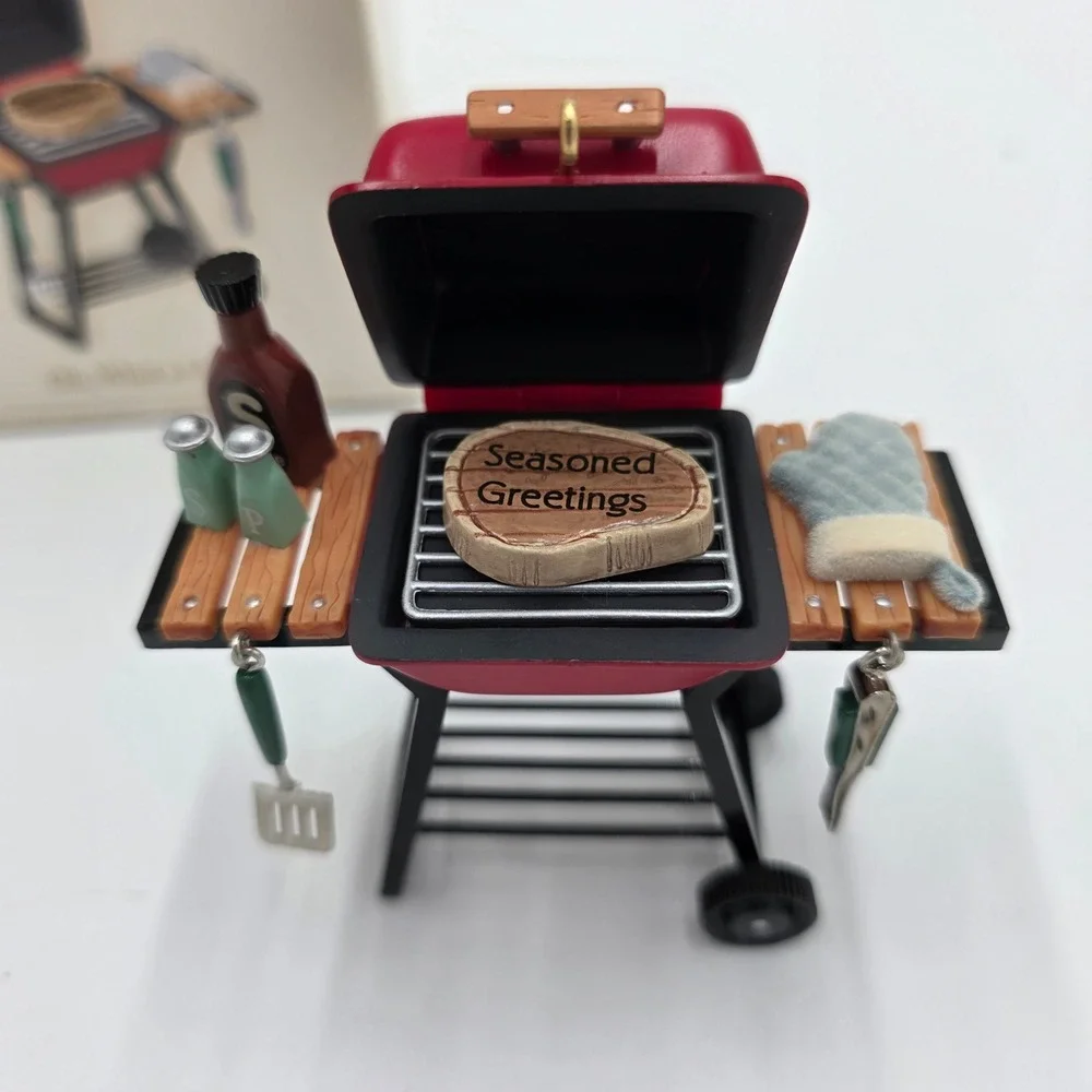 Hallmark 2006 Keepsake Oh What a Grill Christmas Ornament‎ Red Grill BBQ